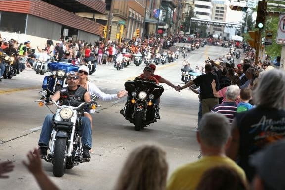 جشن صدمین سالگرد هارلی دیویدسون در سال 2003 در میلواکی